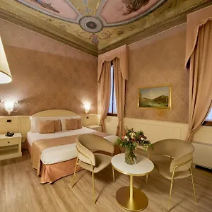 duodo-palace.hotelinveneto.com/